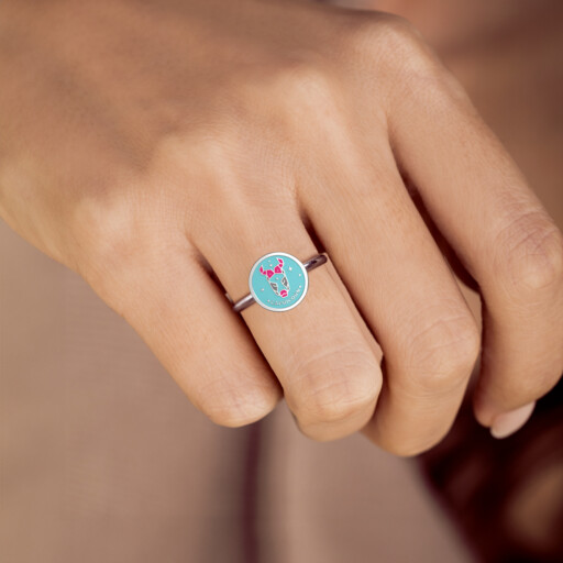 Joollion Charm Capricorn (Αιγόκερως), φορεμένο σε Joolet Ring. Επιπλατινωμένο ασήμι 925, συμβατό με όλα τα Joolets της Joolify.