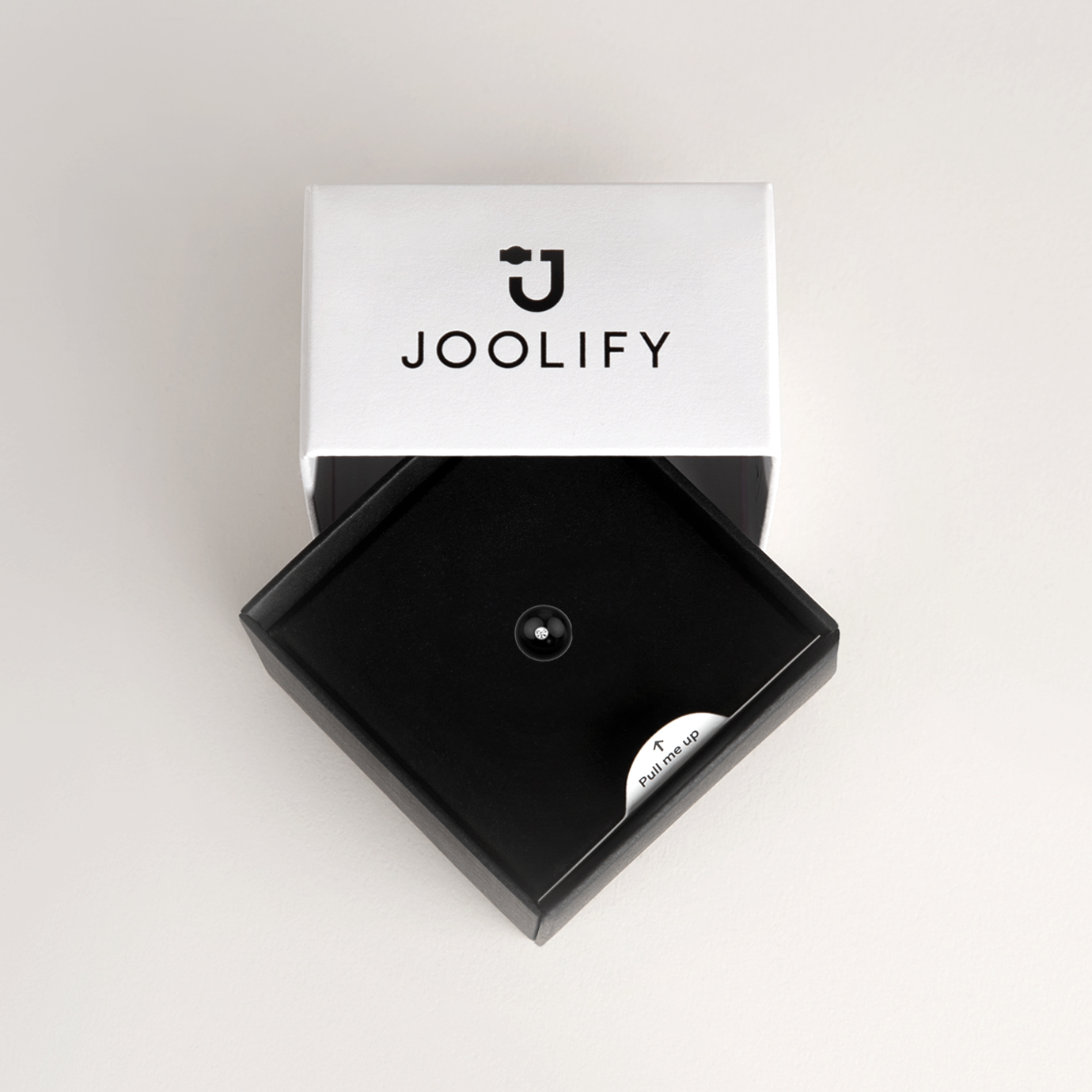Packaging για τα Joollions της Joolify. Εναλλασσόμενα κοσμήματα από επιπλατινωμένο ασήμι 925.