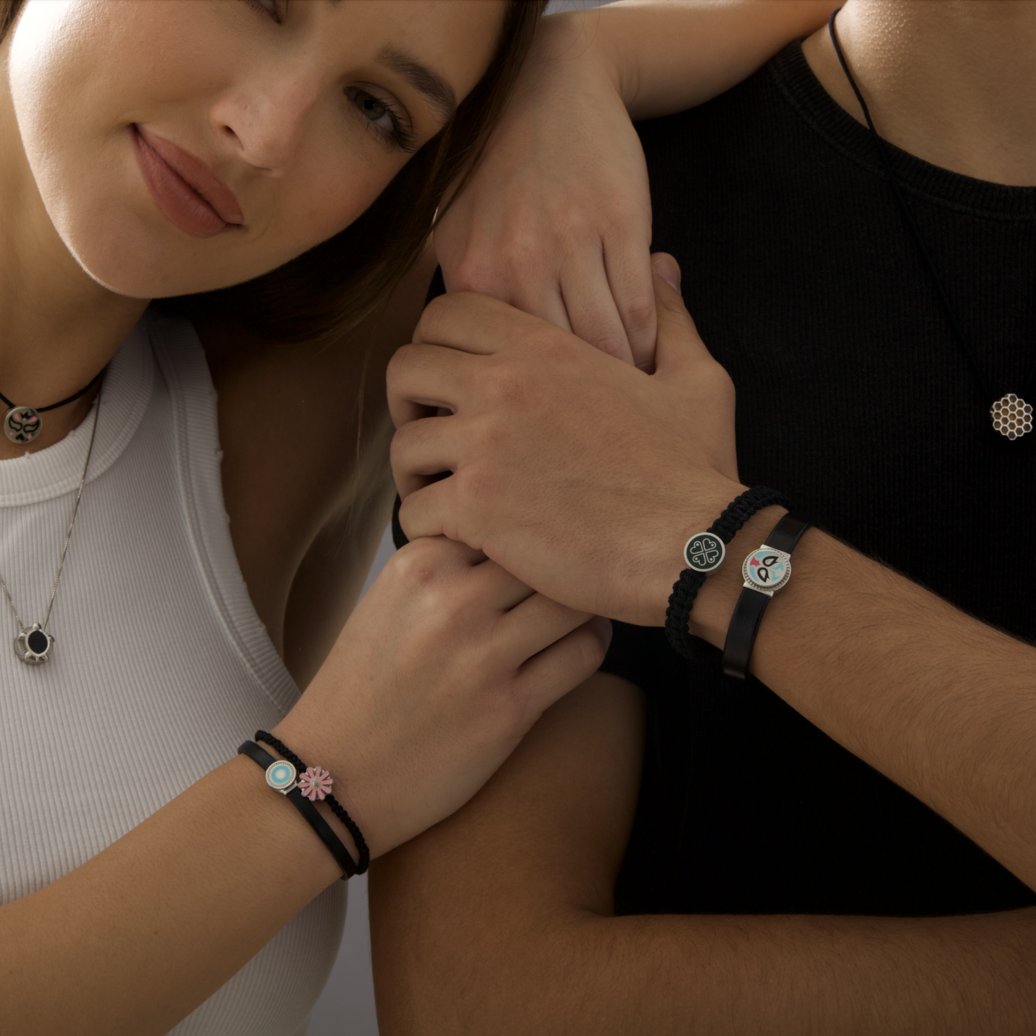 Jooliverse! Η κοινότητα της Joolify που αναδεικνύει τη δημιουργικότητα, την περιβαλλοντική ευθύνη, τη σύνδεση με τους ανθρώπους. You Are the Jewel.