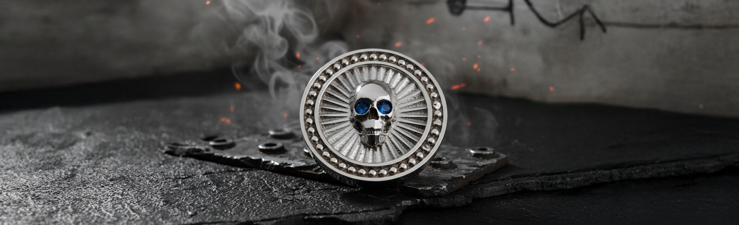 Joolify: Συλλογή Skulls. Φόρεσέ το και κάνε τους άλλους να νιώσουν τη δύναμή σου! Κοσμήματα από ασήμι 925.